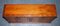 Credenza vintage Bradley Burr Yew in legno a quattro ante, Immagine 12
