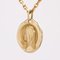 Französische Jungfrau Maria Augis Medaille aus 18 Karat Gelbgold, 1960er 5