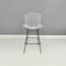 Sgabelli alti Mid-Century in metallo bianco e nero attribuiti a Bertoia per Knoll, anni '60, set di 4, Immagine 2