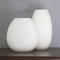 Italienische Vase aus Muranoglas in mundgeblasenem Weiß 3