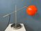 Lámpara de escritorio con forma de globo ocular era espacial en rojo al estilo de Gepo, años 70, Imagen 1