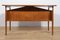 Freistehender Mid-Century Schreibtisch aus Teak, 1960er 5