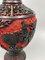 Vaso della metà del XX secolo laccato Cinabro in ottone rosso e nero, Cina, Immagine 7