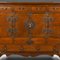 Cassapanca vittoriana in legno di olmo e pero con accessori in ottone, fine XIX secolo, Immagine 9