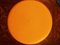 Taburete era espacial de plástico naranja, Italia, años 70, Imagen 3