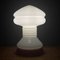 Lámpara de mesa vintage de vidrio opalino blanco, Italia, años 70, Imagen 2