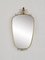 Specchio a forma libera con cornice beige su ottone, anni '50, Immagine 1
