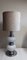 Deutsche Vintage Tischlampe mit verchromtem Metallgestell mit eingearbeiteten undurchsichtigen innenbeleuchteten Glaselementen und gemustertem Stoffschirm im Stil von Sölken Lights, 1970er 1