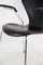 Sedia nr. 3207 della serie Seven con pelle nera di Arne Jacobsen per Fritz Hansen, inizio XXI secolo, Immagine 4