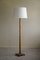 Lámpara de pie danesa Mid-Century moderna de roble, años 50, Imagen 14