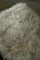 Taburete plegable Mid-Century moderno de piel de oveja de pelo largo, años 50, Imagen 5