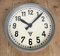 Reloj de pared de fábrica industrial gris de Pragotron, años 50, Imagen 8