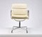 Poltrona EA208 Soft Pad vintage in pelle color crema di Charles & Ray Eames per Vitra, anni '90, Immagine 2