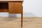 Dänischer freistehender Mid-Century Schreibtisch aus Teak, 1960er 18