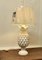 Lámpara de mesa en forma de piña bulbosa grande de mármol blanco, años 60, Imagen 11