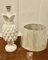 Lámpara de mesa en forma de piña bulbosa grande de mármol blanco, años 60, Imagen 3