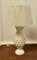 Lámpara de mesa en forma de piña bulbosa grande de mármol blanco, años 60, Imagen 1