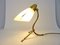 Lámpara de mesa ajustable Mid-Century con base de cuervo de latón, Italia, años 50, Imagen 2