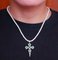 Croce in oro rosa e argento con smeraldi e diamanti, anni '60, Immagine 6