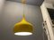 Lámparas colgantes italianas Mid-Century en amarillo, años 70. Juego de 2, Imagen 4