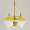 Lámpara de araña italiana de tres brazos de metal amarillo con conos de vidrio opalino, años 50, Imagen 2