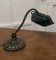 Frühes 20. Jh. Barristers Schreibtischlampe aus Kupfer & Grünem Glas, 1920er 2