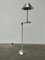Lámpara de pie posmoderna con brazo giratorio, años 80, Imagen 5
