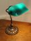 Frühes 20. Jh. Barristers Schreibtischlampe aus Kupfer & Grünem Glas, 1920er 4