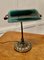 Frühes 20. Jh. Barristers Schreibtischlampe aus Kupfer & Grünem Glas, 1920er 10