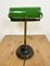 Lámpara de mesa de banco vintage esmaltada en verde, años 60, Imagen 15