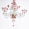 Lámpara de araña veneciana de 6 luces de cristal de Murano blanco y rosa, años 60, Imagen 2