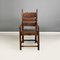 Antiker italienischer Stuhl mit hoher Rückenlehne und geschnitzten Holzarmen, 1800er 2