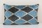Funda de cojín lumbar Ikat de terciopelo azul de seda suave hecha a mano, Imagen 1