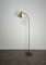 Lámpara de pie Mid-Century de latón y aluminio dorado, Italia, años 50, Imagen 1