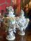Bruciaincenso di Capodimonte in porcellana policroma, vasi con fiori e putti alati, XIX secolo, set di 2, Immagine 13