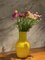 Vaso in vetro soffiato giallo e bianco di La Murrina, Italia, Immagine 2