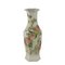 Vaso in porcellana con motivi floreali, XX secolo, Immagine 1