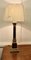 Lámpara de mesa corintia alta de latón, década de 1890, Imagen 8
