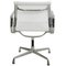 Silla giratoria Ea-108 de malla blanca de Charles Eames para Vitra, década de 2000, Imagen 3