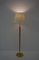 Lámpara de pie sueca de latón y madera atribuida a Boréns, años 40, Imagen 7