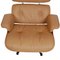 Sessel mit Fußhocker aus Karamellfarbenem Leder von Charles Eames für Vitra 9