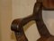 Taburete inglés vintage jacobeo SHand tallado cuero marrón y roble, Imagen 7