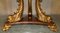 Mesa de comedor Regency Gold de madera dorada con delfines con superficie de madera maciza flameada, Imagen 6