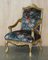 Französische Louis XV Fauteuils Armlehnstühle mit Gestell aus vergoldetem Holz, 2er Set 2
