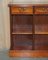 Vintage Burr Yew Wood Dwarf offenes Bücherregal oder Sideboard mit großen Schubladen 5