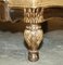 Großer italienischer Vintage Thron Sessel & Fußhocker aus braunem Leder & vergoldetem Holz, 2er Set 11