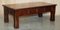 Vintage Couchtische aus Eiche mit dicken Beinen & Tischplatte aus 3 Planken, 2er Set 15