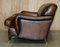 Sofá grande con brazos en forma de desplazamiento de cuero marrón de George Smith para Howard & Sons, Imagen 20