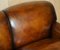 Sofá grande con brazos en forma de desplazamiento de cuero marrón de George Smith para Howard & Sons, Imagen 12