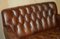 Sofá de dos plazas Chesterfield de cuero castaño y marrón, Imagen 4